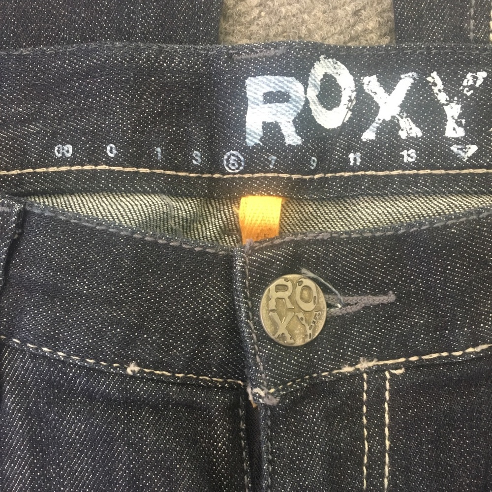 Roxy Jeans - Picture 4 of 4